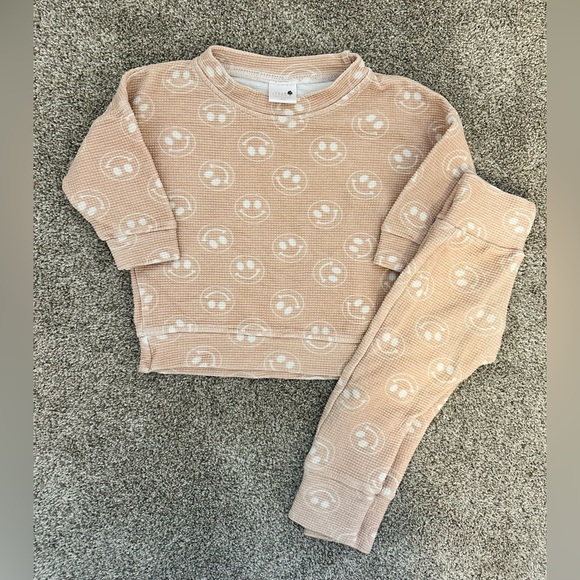 Smiley Face Set - Picture 1 of 1